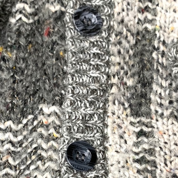 “Progressive Apparel” gray chevron knit cardigan-L - Picture 5 of 9